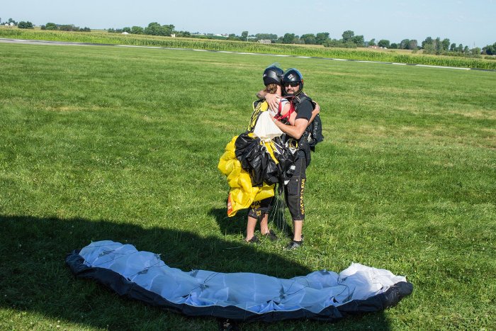 Γέμισε ο ουρανός ανθρώπους -Παγκόσμιο ρεκόρ με 164 άτομα να κάνουν ταυτόχρονα σχηματισμό [εικόνες] | iefimerida.gr 7