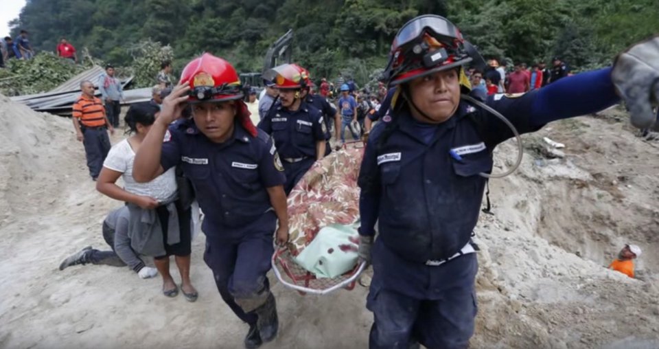 Φονική κατολίσθηση στη Γουατεμάλα- Περισσότεροι από 26 νεκροί, 600 αγνοούμενοι [εικόνες] | iefimerida.gr 3