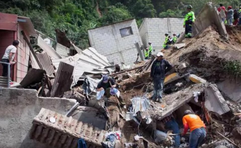 Φονική κατολίσθηση στη Γουατεμάλα- Περισσότεροι από 26 νεκροί, 600 αγνοούμενοι [εικόνες] | iefimerida.gr 4