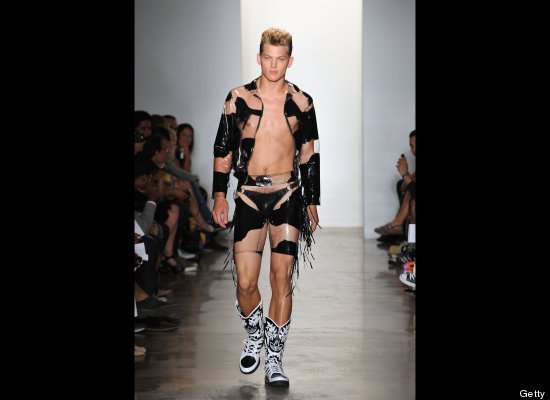 Fashion ύμνος στον... ξεβράκωτο cowboy (photos) | iefimerida.gr 3