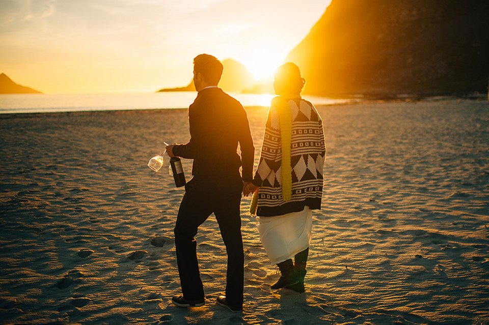 Ισως ο ομορφότερος γάμος όλων των εποχών -Στην άκρη ενός γκρεμού στα νορβηγικά φιόρδ, εκεί που ενώνεται ο ουρανός με τη γη [εικόνες] | iefimerida.gr 8
