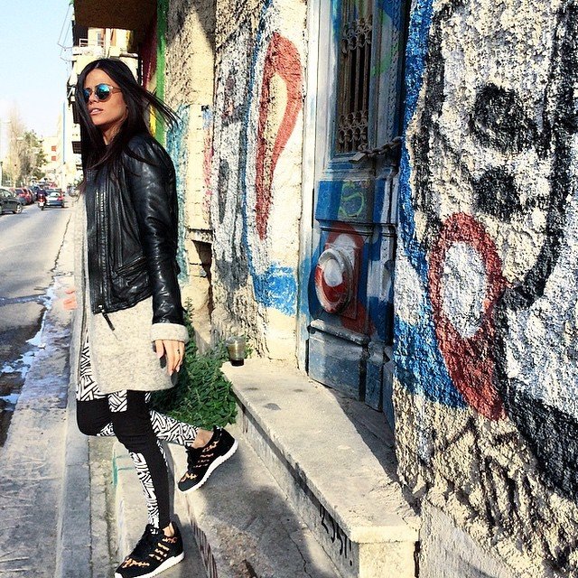 Τι φοράνε οι νέες και οι νέοι σε όλο τον κόσμο μέσα από 20 φωτογραφίες -Οι στιλάτες Αθηναίες [εικόνες] | iefimerida.gr 2