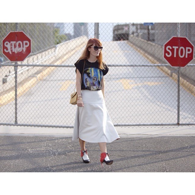 Τι φοράνε οι νέες και οι νέοι σε όλο τον κόσμο μέσα από 20 φωτογραφίες -Οι στιλάτες Αθηναίες [εικόνες] | iefimerida.gr 17