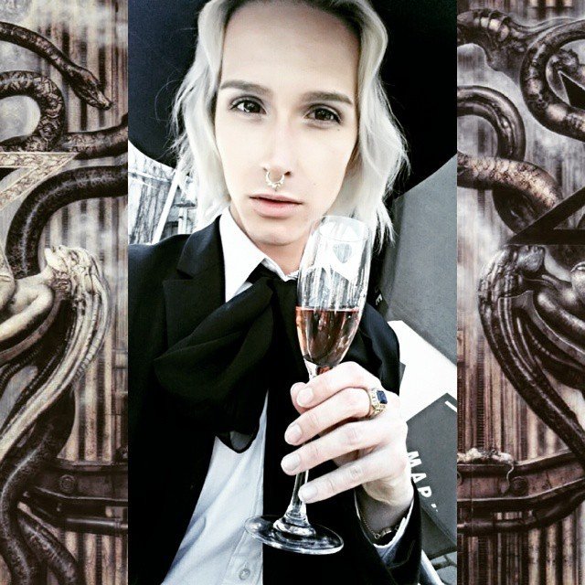 Tα στερεότυπα ομορφιάς αλλάζουν - Πώς το ανδρόγυνο λουκ γίνεται τάση [εικόνες] | iefimerida.gr 10