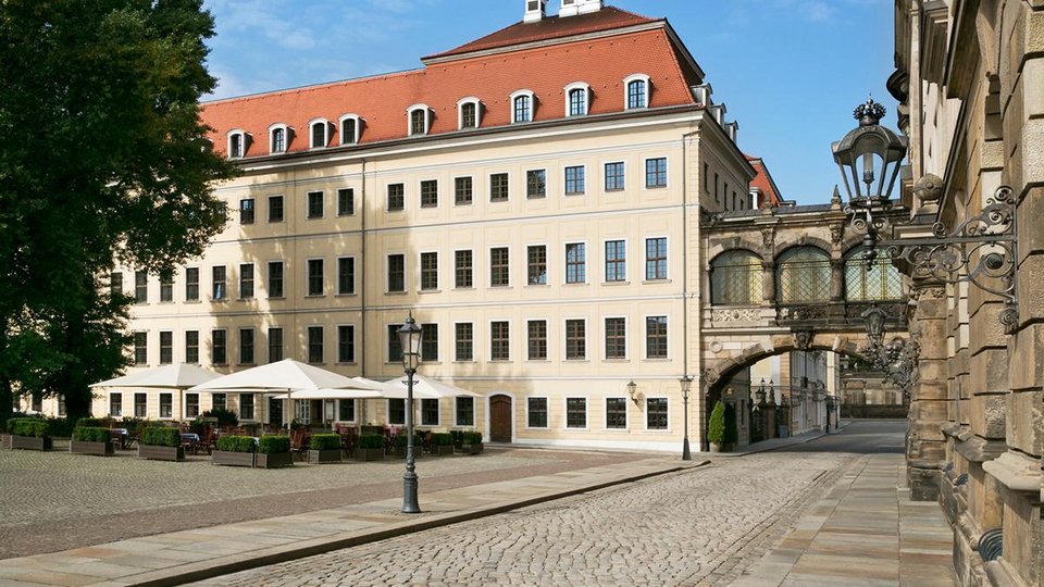 Το ξενοδοχείο-παλάτι που θα συναντηθεί η Λέσχη Μπίντελμπεργκ  [εικόνες] | iefimerida.gr 0