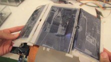 PaperFold: Ενα πρωτότυπο smartphone που αλλάζει μορφή χάρη σε τρεις αναδιπλώμενες οθόνες [βίντεο] | iefimerida.gr 2