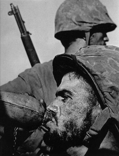 Ο Κεφαλονίτης που έγινε το σύμβολο των Αμερικανών στρατιωτών στον Β' Παγκόσμιο -Τυπώθηκε και σε γραμματόσημο [εικόνες] | iefimerida.gr 0