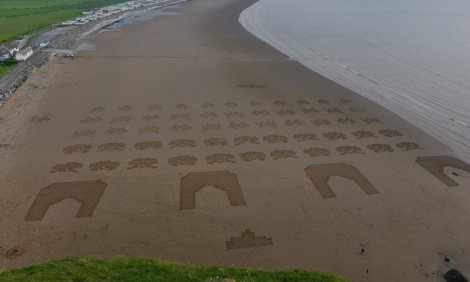 Ο διακοσμητής των Αλπεων -Φτιάχνει πραγματικά έργα τέχνης πάνω στο χιόνι [εικόνες] | iefimerida.gr 15