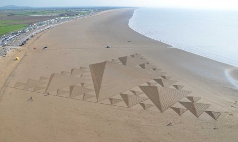 Ο διακοσμητής των Αλπεων -Φτιάχνει πραγματικά έργα τέχνης πάνω στο χιόνι [εικόνες] | iefimerida.gr 17