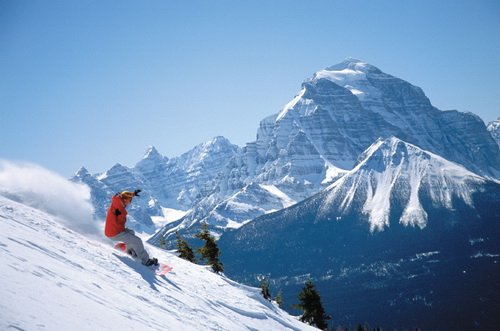 Σκίζοντας το χιόνι σε μία σανίδα - Οι 5 καλύτερες πίστες για σνόουμπορντ [εικόνες] | iefimerida.gr 5