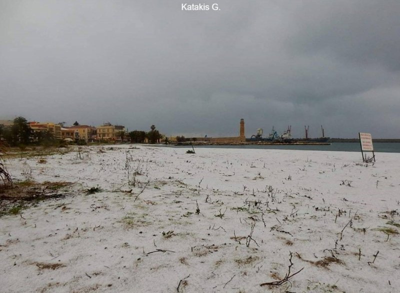 Κρήτη: Στα «λευκά» το Ρέθυμνο [εικόνες] | iefimerida.gr 1