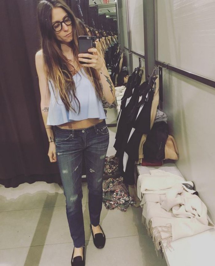 Δείτε την Σοφία Καρβέλα μετά από δυο γέννες -Με κοιλιακούς και skinny τζιν [εικόνες]  | iefimerida.gr 0