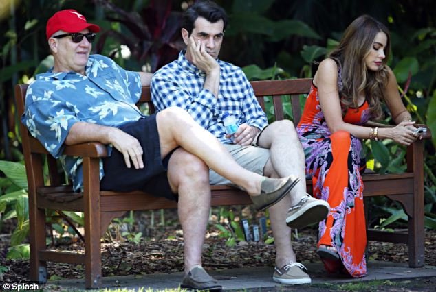 Η Σοφία Βεργκάρα ξαπλώνει στο γρασίδι και η Αυστραλία αναστατώνεται [εικόνες] | iefimerida.gr 6