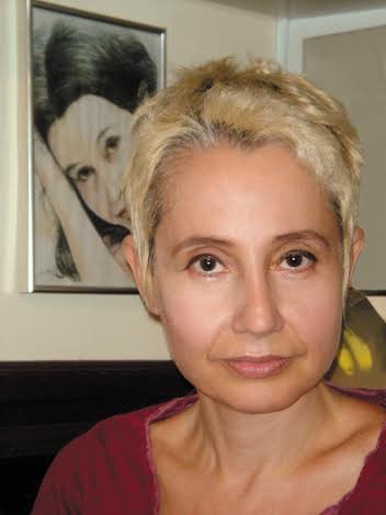 Οι συγγραφείς μιλάνε για τα δικά τους βιβλία-δώρα | iefimerida.gr 2