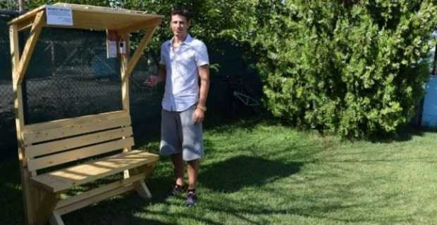 Στη Λάρισα το πρώτο ηλιακό παγκάκι στην Ελλάδα για να φορτίζεις το κινητό και το tablet σου [εικόνες] | iefimerida.gr 0