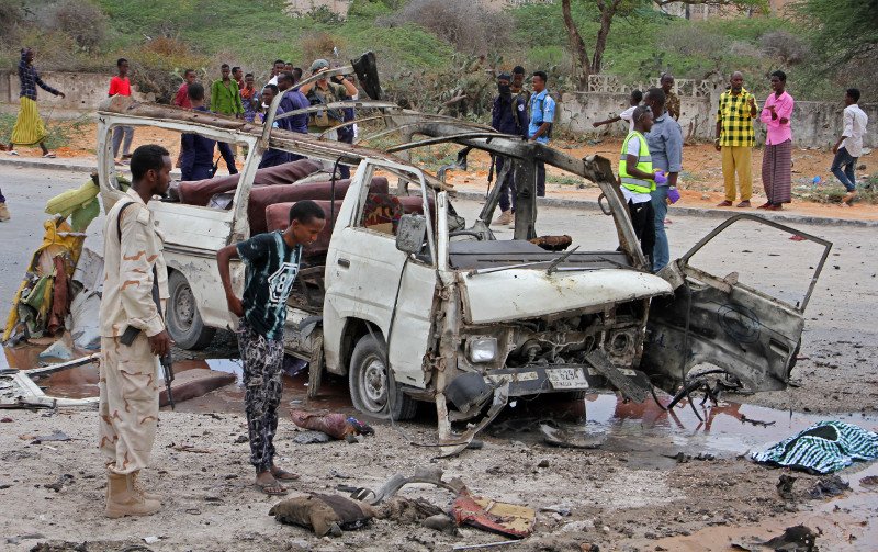 Σομαλία: Τουλάχιστον 19 νεκροί από τρεις βομβιστικές επιθέσεις στην πρωτεύουσα Μογκαντίσου [εικόνες] | iefimerida.gr 0