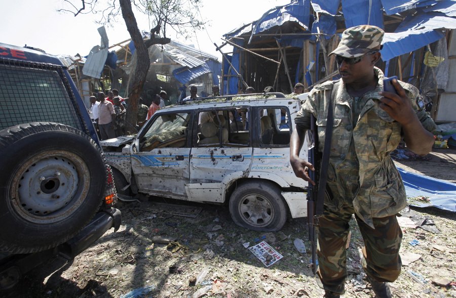Σομαλία: Εκρηξη παγιδευμένου αυτοκινήτου σε αγορά -Τουλάχιστον 10 νεκροί [εικόνες]  | iefimerida.gr 0