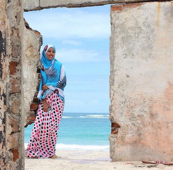 Μοδάτες μαντίλες, χαρά, έξοδοι -27χρονη δείχνει την άλλη πλευρά της ζωής στη Σομαλία [εικόνες]  | iefimerida.gr 20