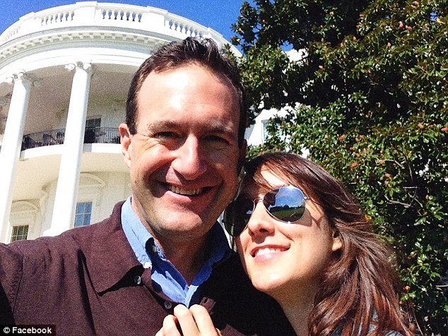 Η γυναίκα του τον εγκαταλείπει για να μείνει μόνιμα στον πλανήτη Αρη [εικόνες] | iefimerida.gr 1