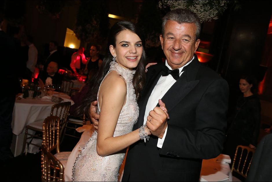 Υπάρχουν και σήμερα δούκισσες και κόμητες -Η αφρόκρεμα της Ευρώπης χόρεψε στο Παρίσι [εικόνες] | iefimerida.gr 5