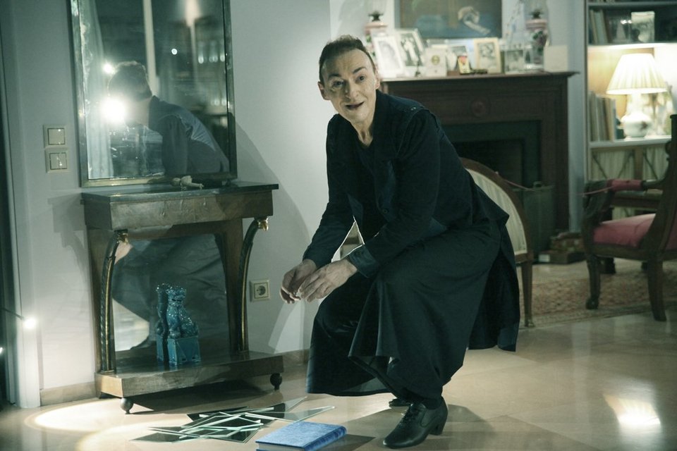 Ο Φαίδων Καστρής είναι το αλλόκοτο πλάσμα στο μυαλό της βασίλισσας Σοφίας [εικόνες & βίντεο]  | iefimerida.gr 3