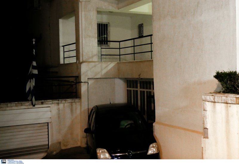 Αυτό ήταν το κρησφύγετο του Αρτέμη Σώρρα στον Αλιμο: «Δεν ξέραμε ποιος μένει στο υπόγειο», λένε οι γείτονες [εικόνες] | iefimerida.gr 2