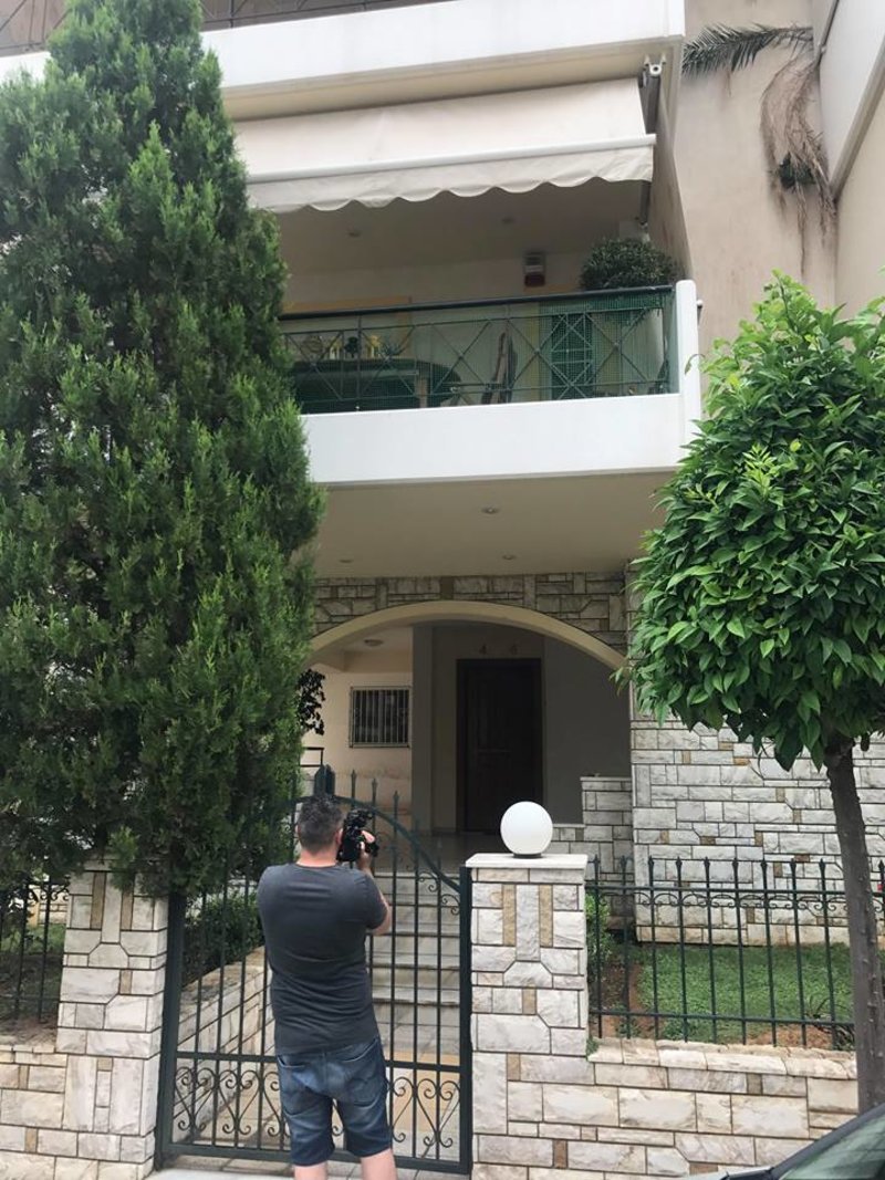 Αυτό ήταν το κρησφύγετο του Αρτέμη Σώρρα στον Αλιμο: «Δεν ξέραμε ποιος μένει στο υπόγειο», λένε οι γείτονες [εικόνες] | iefimerida.gr 1