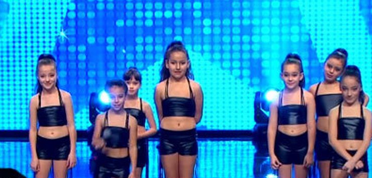 Τουρκία: Πρόστιμο 220.000 ευρώ σε τηλεοπτικό σταθμό γιατί προέβαλε κορίτσια με σορτς [εικόνες]  | iefimerida.gr 0