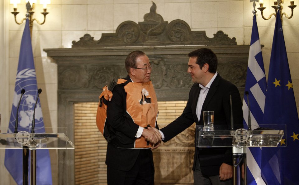 Το δώρο με «μήνυμα» που χάρισε ο Τσίπρας στον γ.γ. του ΟΗΕ -Το φόρεσε αμέσως [εικόνες] | iefimerida.gr 4