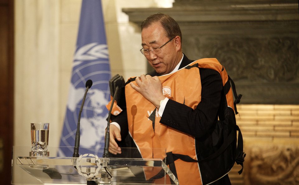 Το δώρο με «μήνυμα» που χάρισε ο Τσίπρας στον γ.γ. του ΟΗΕ -Το φόρεσε αμέσως [εικόνες] | iefimerida.gr 5