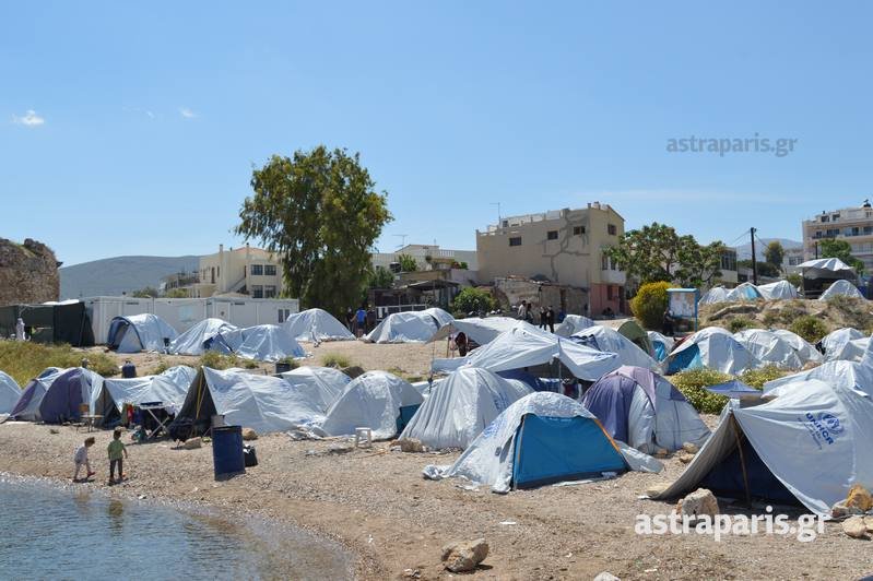 Χίος: Μάζεψαν τις σκηνές προσφύγων από την παραλία της Σούδας -Αλλαξε όψη [εικόνες] | iefimerida.gr 3