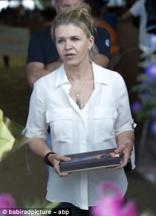 Οι πρώτες φωτογραφίες της συζύγου του Σουμάχερ μετά το ατύχημα -Χαμογελαστή και αισιόδοξη [εικόνες] | iefimerida.gr 3