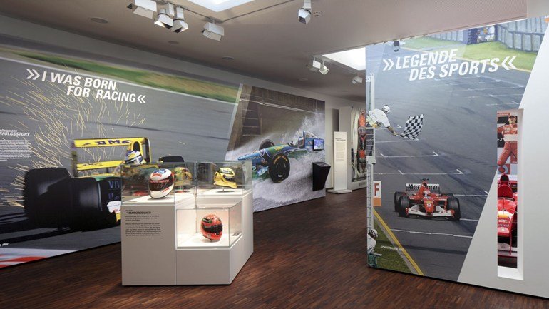 Τα προσωπικά αντικείμενα του Σουμάχερ σε μια μεγάλη έκθεση στη Γερμανία [εικόνες] | iefimerida.gr 3