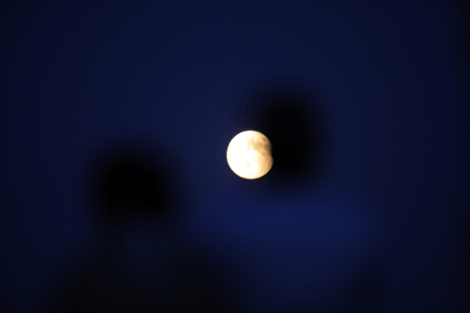 Εντυπωσιακές φωτογραφίες από την χθεσινή πανσέληνο σε Αθήνα, Σούνιο και Ναύπλιο [εικόνες] | iefimerida.gr 6