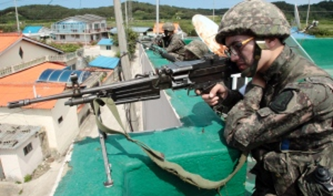 Νότια Κορέα: Αυτοπυροβολήθηκε ο στρατιώτης που σκόρπισε τον θάνατο- Είχε δοθεί διαταγή να πυροβοληθεί αν δεν παραδοθεί [εικόνες] | iefimerida.gr 2