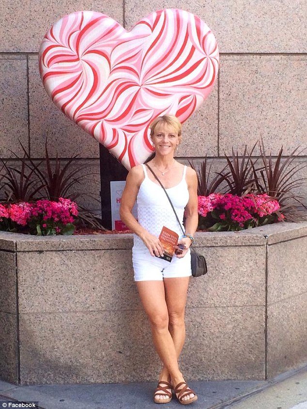 Δεν μπόρεσε να βάλει το όπλο της στο σουτιέν και σκοτώθηκε [εικόνες] | iefimerida.gr 4