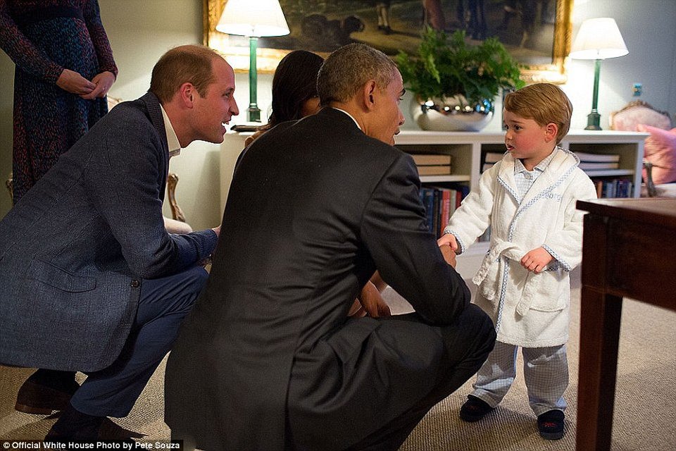 Ο Ομπάμα παίζει στα χιόνια και ο φωτογράφος του αναπολεί: «Η καλύτερη μέρα μου με τον Πρόεδρο» [εικόνες] | iefimerida.gr 6