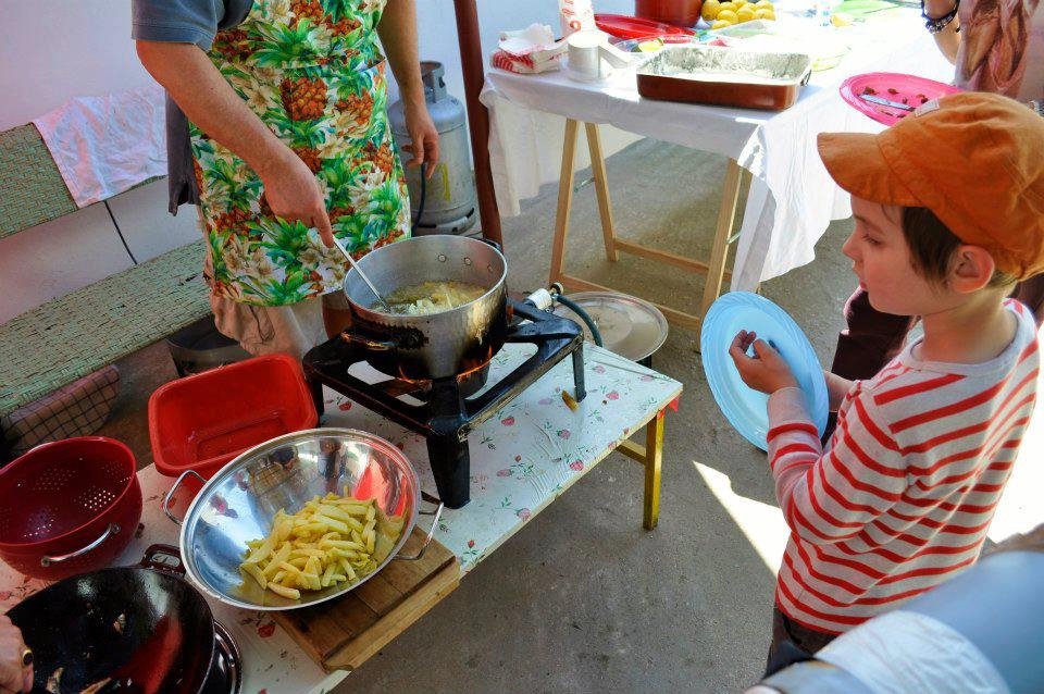 Souzy Tros: Γνωρίστε την καντίνα Φαγητού και Πολιτισμού στο κέντρο της Αθήνας [εικόνες] | iefimerida.gr 1