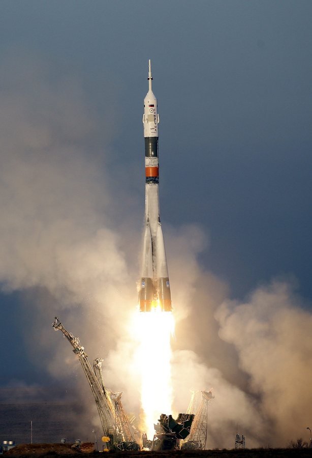 Εκτοξεύθηκε ο πύραυλος Soyouz -O Βρετανός αστρονάυτης, το τραγούδι των Queen και το μήνυμα του Κάμερον [εικόνες & βίντεο] | iefimerida.gr 0