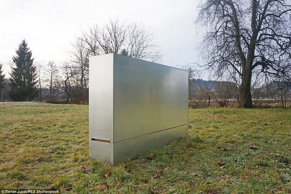 Μετακομίστε με ένα μόνο κουτί – Το TravelBox που γίνεται ντουλάπα, κρεβάτι και τραπεζαρία [εικόνες]  | iefimerida.gr 2