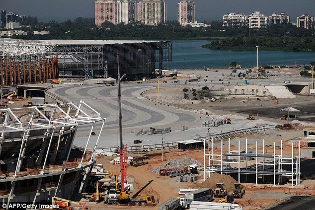 Γύρισε σπίτι και το βρήκε μισό – Η γυναίκα του πούλησε το μερίδιό της και η εταιρία το κατεδάφισε [εικόνες]  | iefimerida.gr 7