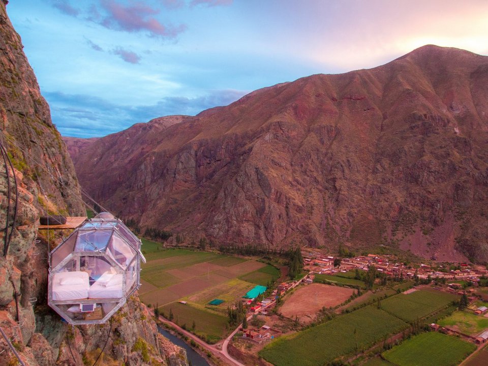 Γυάλινες κάψουλες-σουίτες: Κρέμονται στα 300 μέτρα και απευθύνονται μόνο σε ατρόμητους ορειβάτες [εικόνες]  | iefimerida.gr 7