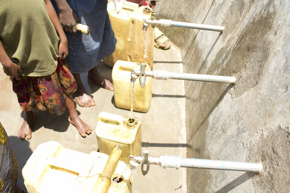 Η TOMS παρέχει καθαρό νερό σε ανθρώπους που το έχουν ανάγκη -Μάθε πώς  μπορείς να βοηθήσεις [εικόνες] | iefimerida.gr 1