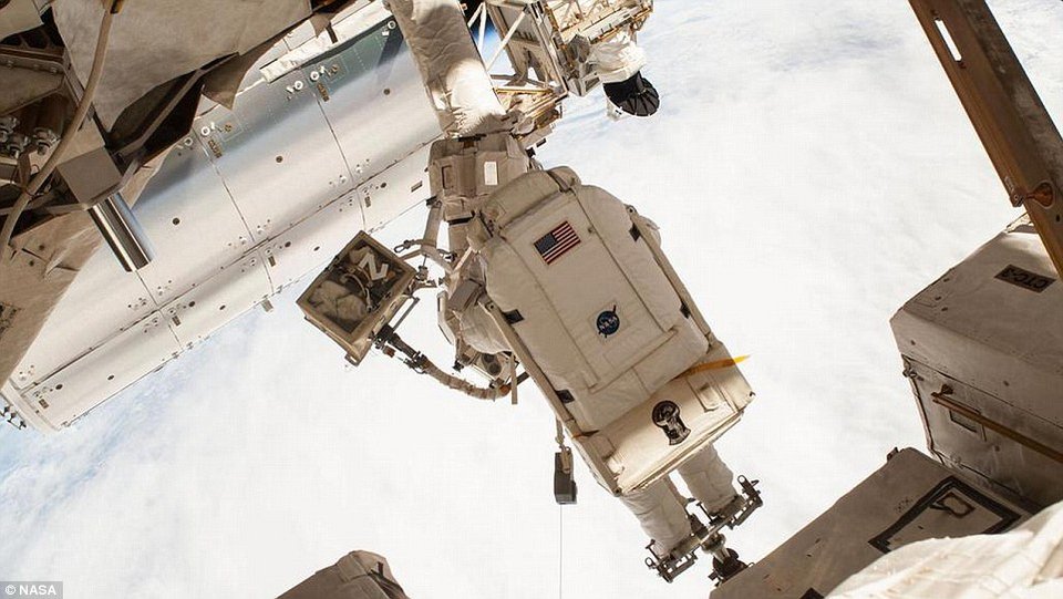 Ετσι είναι η (δύσκολη) ζωή στον Διεθνή Διαστημικό Σταθμό [εικόνες] | iefimerida.gr 4