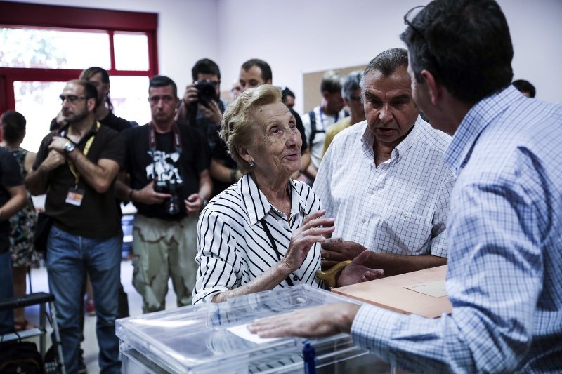 Ανατροπή στην Ισπανία: Ραχόι, ο μεγάλος νικητής - Χαμένοι οι Podemos | iefimerida.gr 18