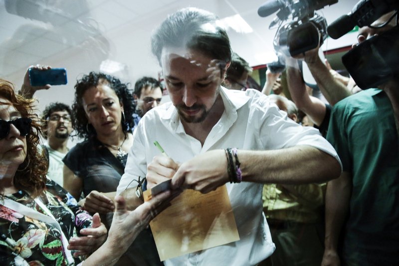 Ανατροπή στην Ισπανία: Ραχόι, ο μεγάλος νικητής - Χαμένοι οι Podemos | iefimerida.gr 19