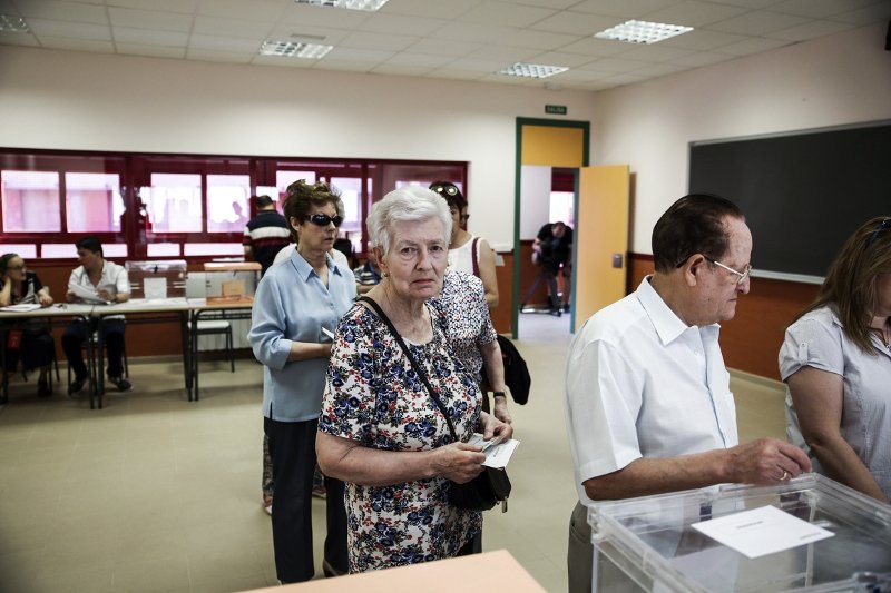 Ανατροπή στην Ισπανία: Ραχόι, ο μεγάλος νικητής - Χαμένοι οι Podemos | iefimerida.gr 14
