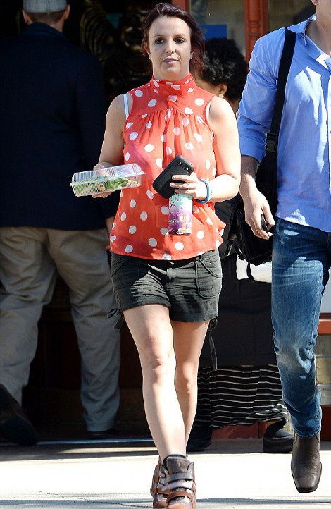 Η Μπρίτνεϊ Σπίαρς έχασε εντελώς τη φρεσκάδα και την ομορφιά της -Ρυτίδιασε, πάχυνε, μεγάλωσε [εικόνες] | iefimerida.gr 0