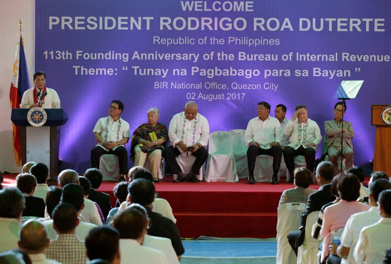 Λάβρος Ντουτέρτε κατά Κιμ Γιονγκ Ουν: «Είναι μανιακός  π..@ν@ς γιος, παίζει με επικίνδυνα παιχνίδια» [βίντεο]   | iefimerida.gr 1