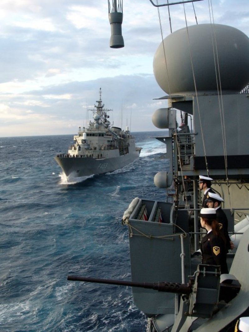 Κάντε βόλτα σε πολεμικά πλοία και υποβρύχιο -Θα δέσουν στον Πειραιά ενόψει 25ης Μαρτίου [εικόνες] | iefimerida.gr 4